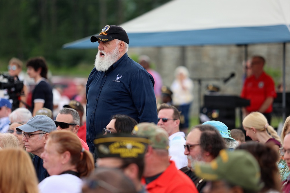 Skies hold back tears until fallen heroes are honored at Kentucky veterans cemetery Memorial Day ceremony