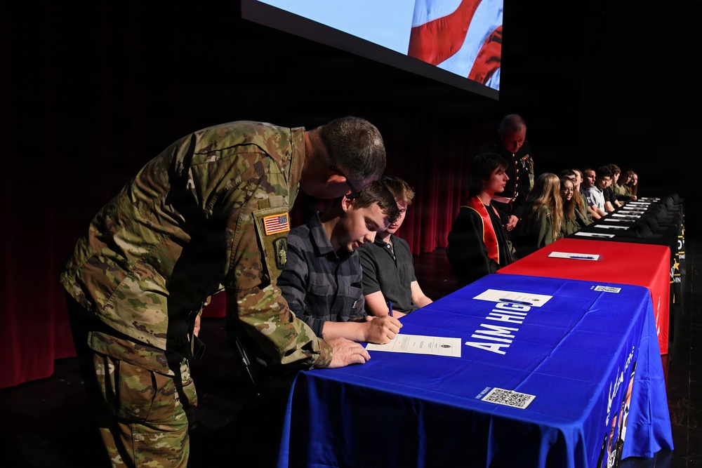 Sauk Rapids-Rice High School Celebrates Enlisting Classmates