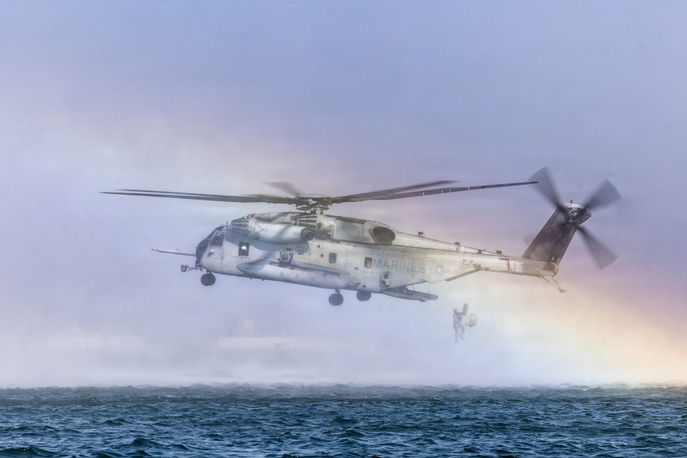 U.S. Marines, Reconnaissance Training Company, School of Infantry- West, conduct helocast training