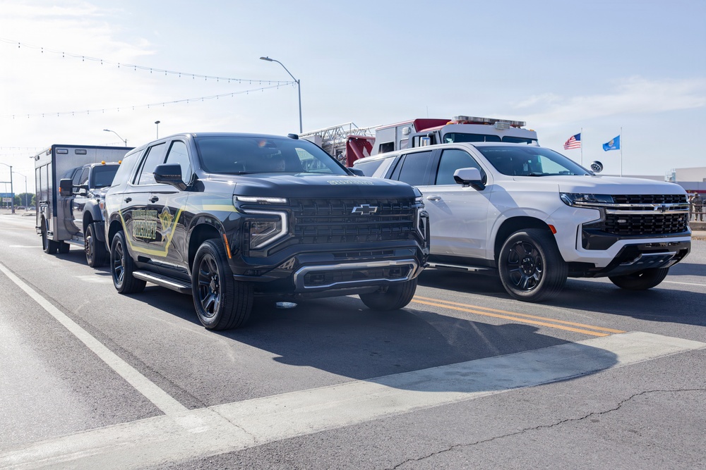 Fort Sill Soldiers and Marines Participates in Armed Forces Day Parade