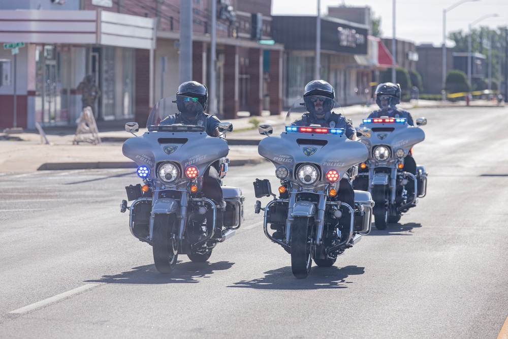 Fort Sill Soldiers and Marines Participates in Armed Forces Day Parade