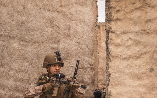 1st Intelligence Battalion executes infantry immersion training