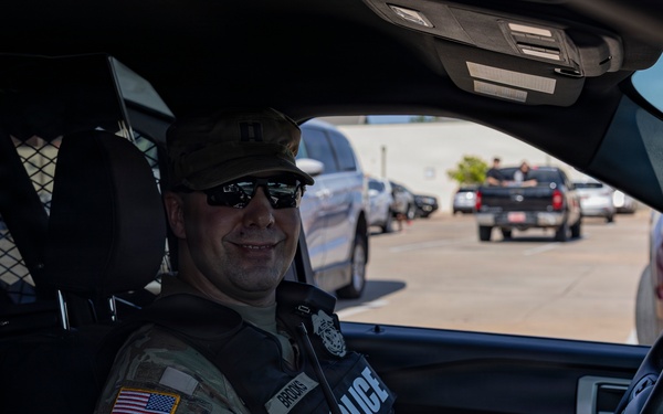 Fort Sill Soldiers and Marines Participates in Armed Forces Day Parade