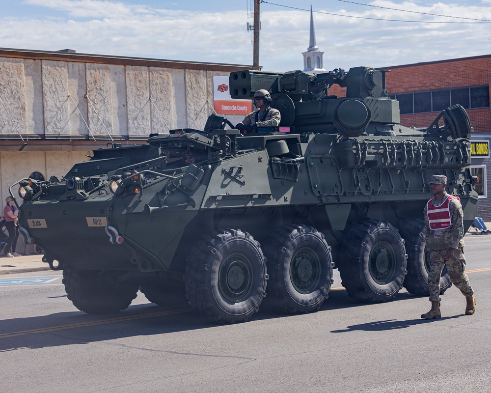 Fort Sill Soldiers and Marines Participates in Armed Forces Day Parade