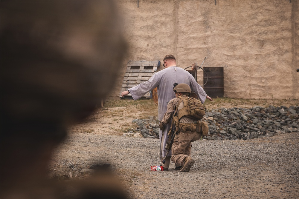 1st Intelligence Battalion executes infantry immersion training
