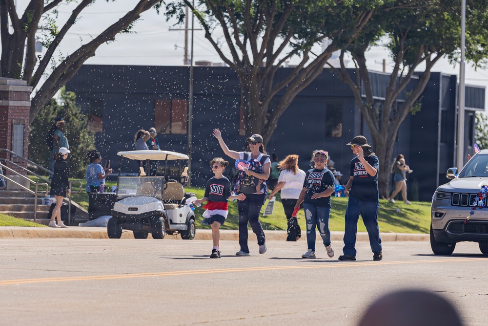 Fort Sill Soldiers and Marines Participates in Armed Forces Day Parade