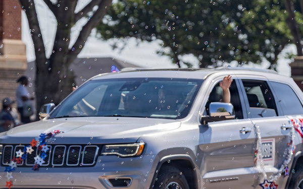 Fort Sill Soldiers and Marines Participates in Armed Forces Day Parade