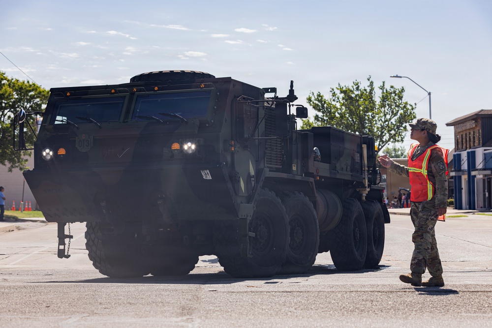 Fort Sill Soldiers and Marines Participates in Armed Forces Day Parade