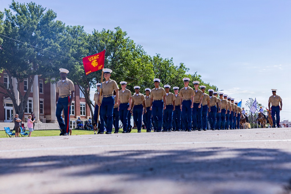 Fort Sill Soldiers and Marines Participates in Armed Forces Day Parade