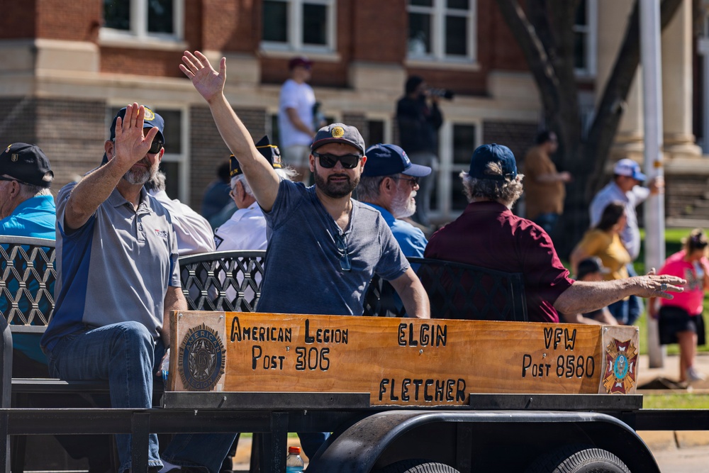 Fort Sill Soldiers and Marines Participates in Armed Forces Day Parade