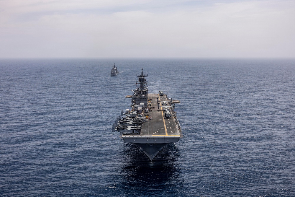 SOUTHCOM Visits USS Iwo Jima (LHD 7)