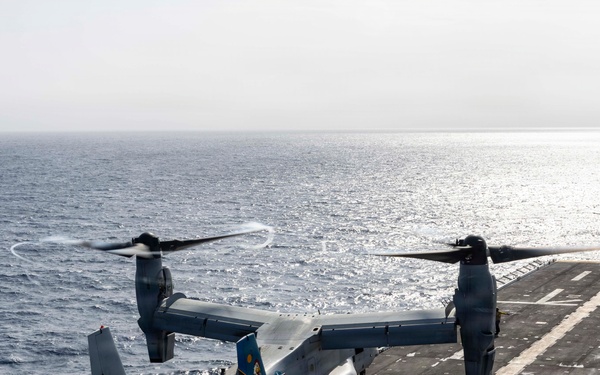 SOUTHCOM Visits USS Iwo Jima (LHD 7)
