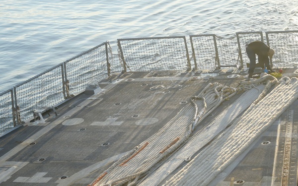 Line Handlers on Flight Deck