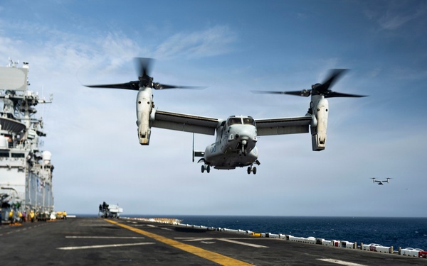 USS Iwo Jima Conducts U.S. Southern Command Visit