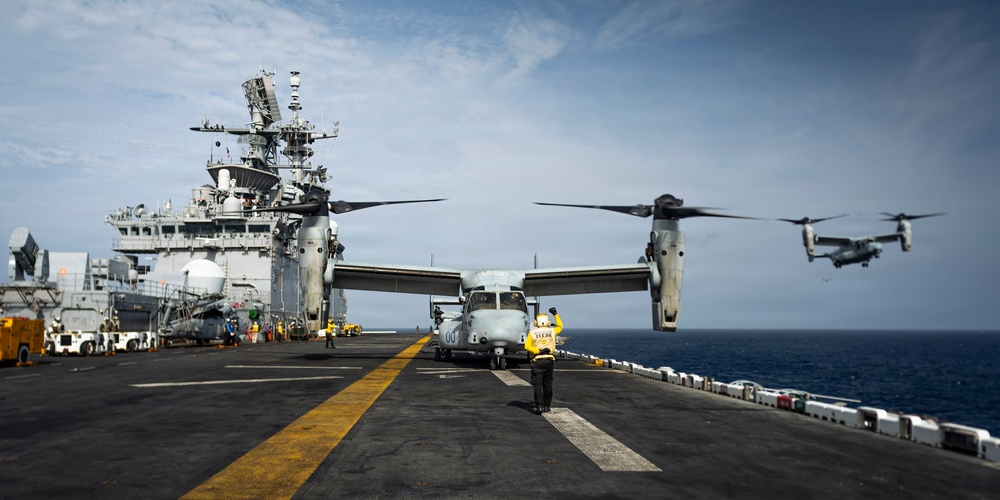 USS Iwo Jima Conducts U.S. Southern Command Visit