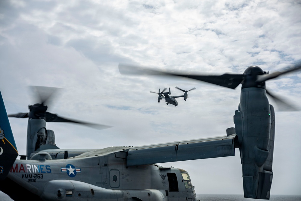 USS Iwo Jima Conducts U.S. Southern Command Visit
