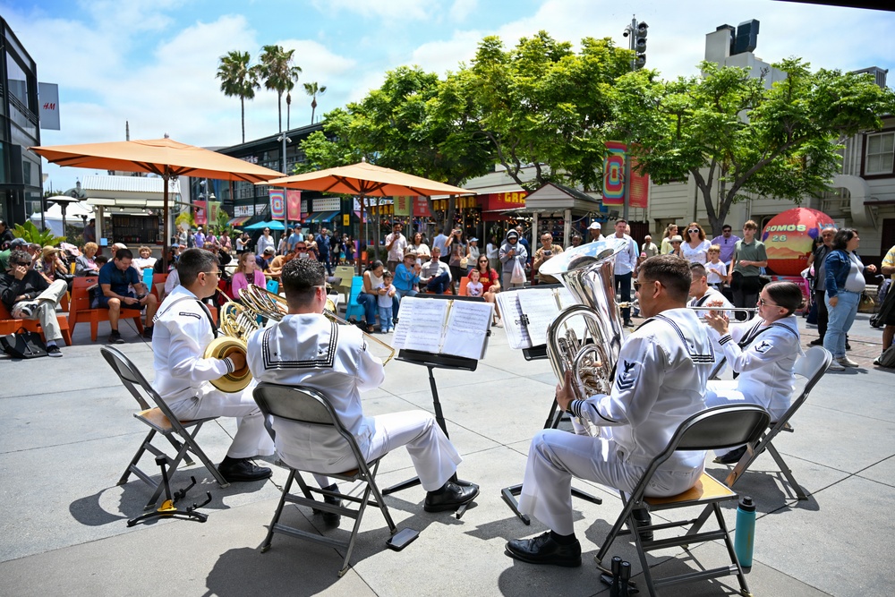 Navy Band Southwest Harborside Brass Quintet at Los Angeles Farmers Market