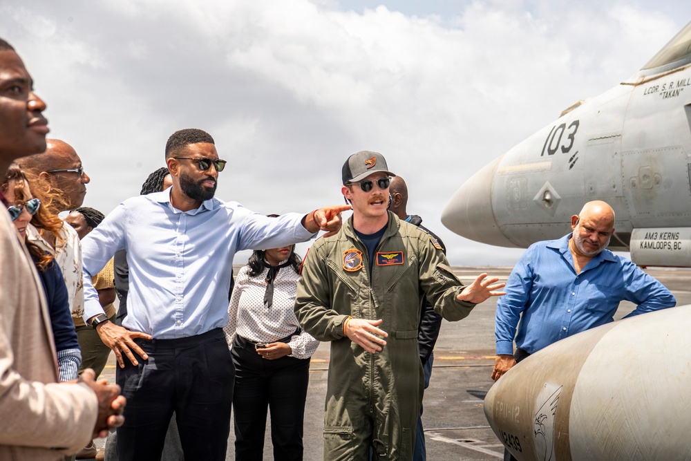 Grenada Prime Minister and Government Leaders Visit Nimitz