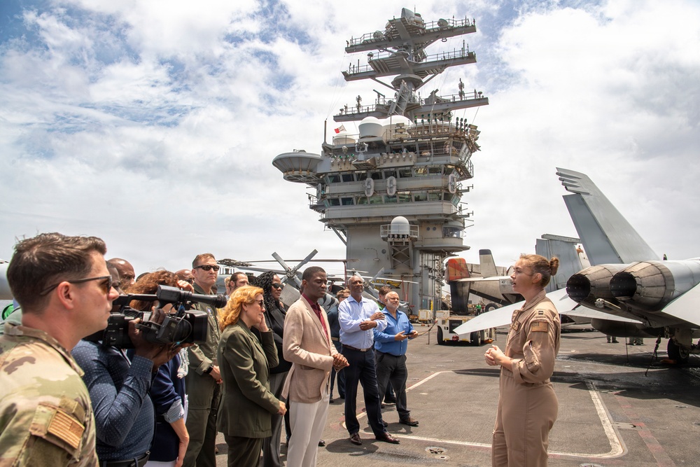 Grenada Prime Minister and Government Leaders Visit Nimitz