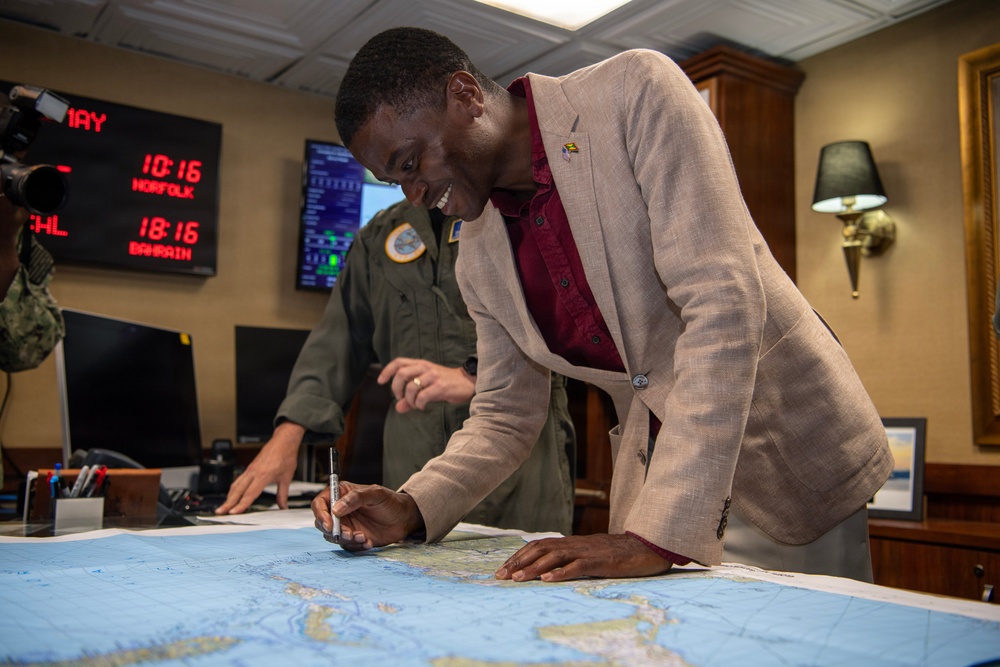 Grenada Prime Minister and Government Leaders Visit Nimitz