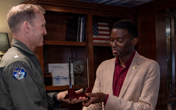 Grenada Prime Minister and Government Leaders Visit Nimitz