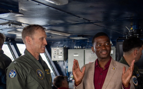 Grenada Prime Minister and Government Leaders Visit Nimitz