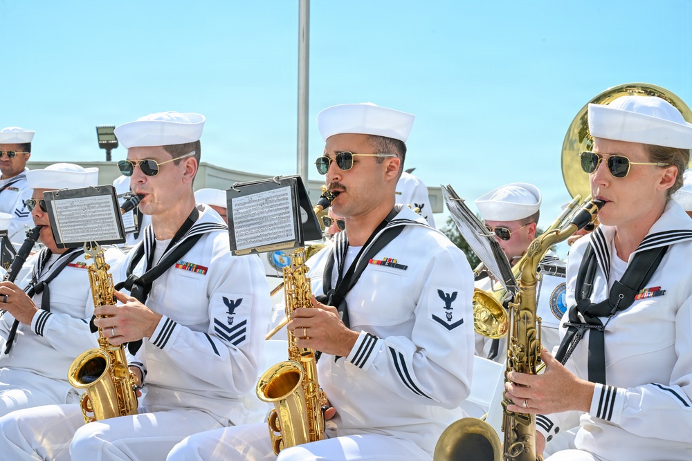 Navy Band Southwest at Green Hills Memorial Park