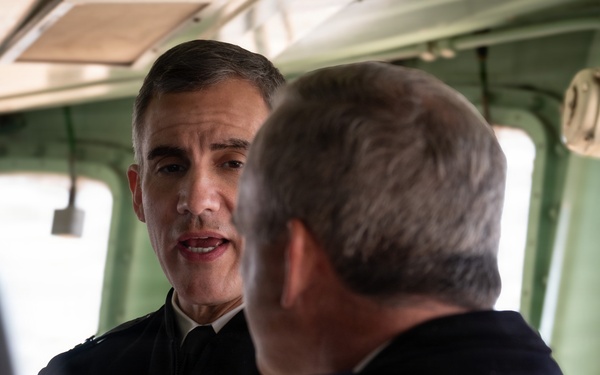 U.S. 4th Fleet Commander Strengthens Maritime Partnership During Argentina Visit
