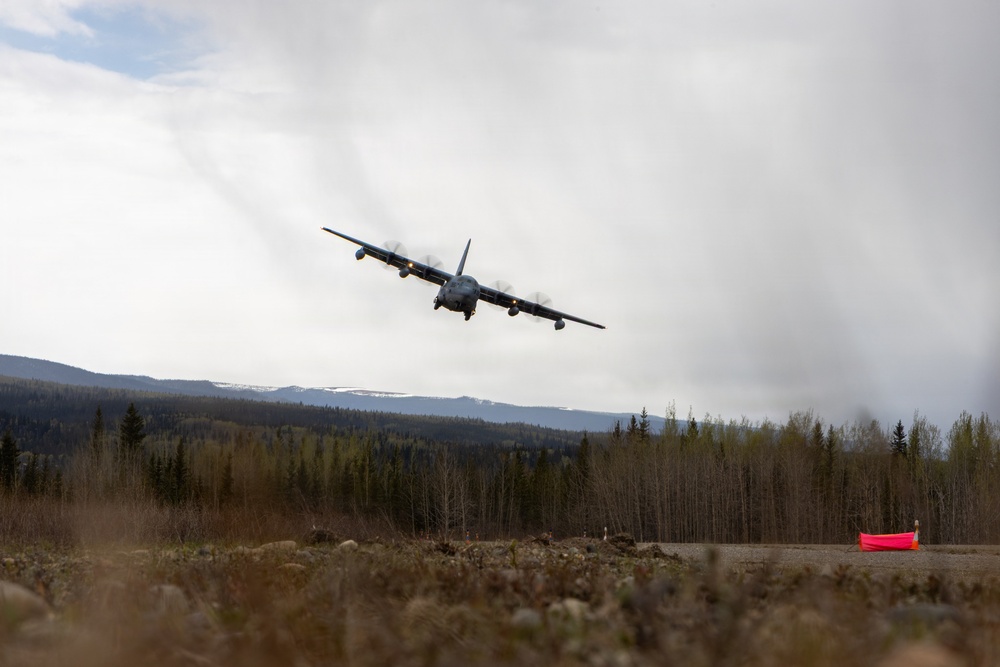 VMGR-152 executes flight operations