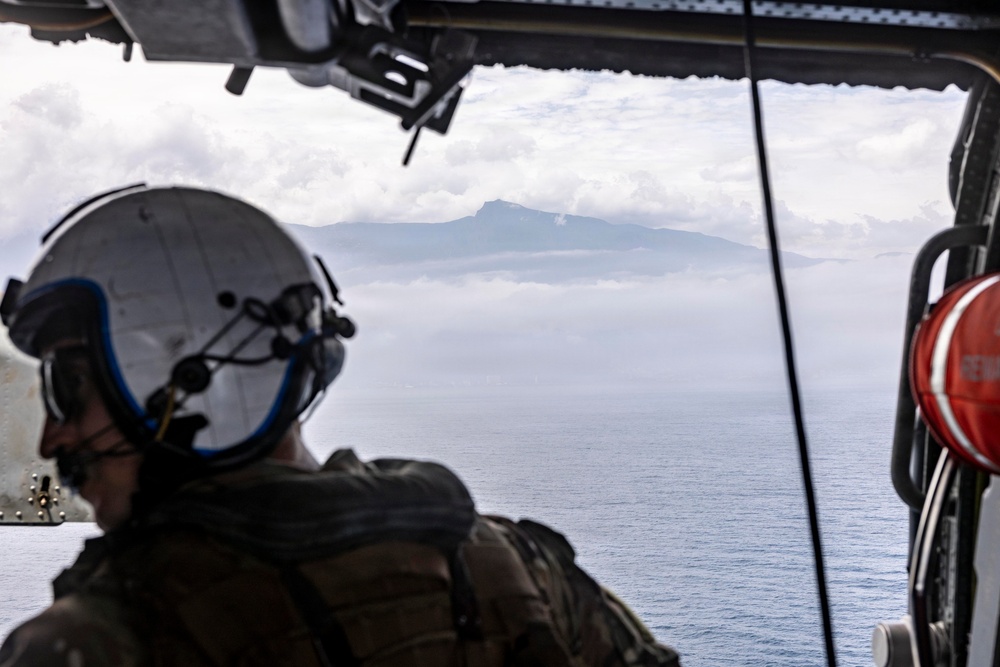 Gen. Francis L. Donovan, Commander, U.S. Southern Command, Visits USS Iwo Jima