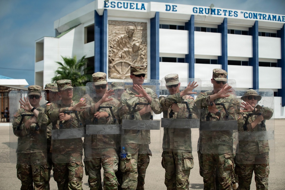 940th Military Police Company Conducts Exercise El Gato with Ecuadorian Armed Forces