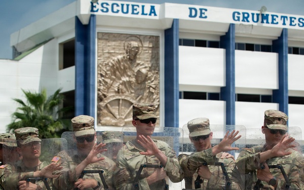 940th Military Police Company Conducts Exercise El Gato with Ecuadorian Armed Forces