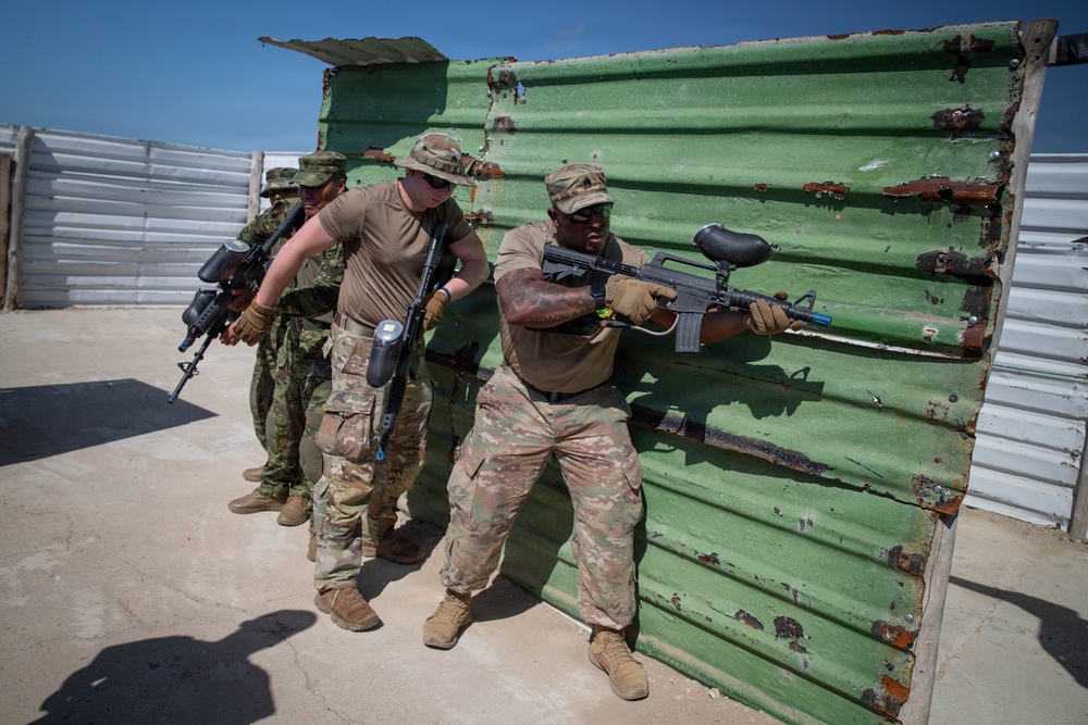 940th Military Police Company Conducts Exercise El Gato with Ecuadorian Armed Forces
