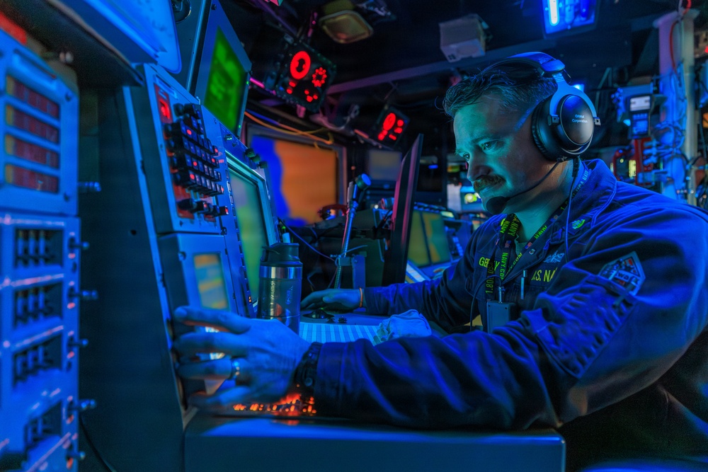 Combat Systems Training Team aboard USS Gonzalez (DDG 66)