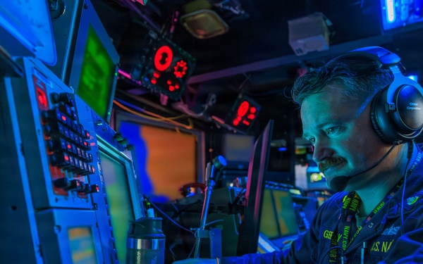 Combat Systems Training Team aboard USS Gonzalez (DDG 66)