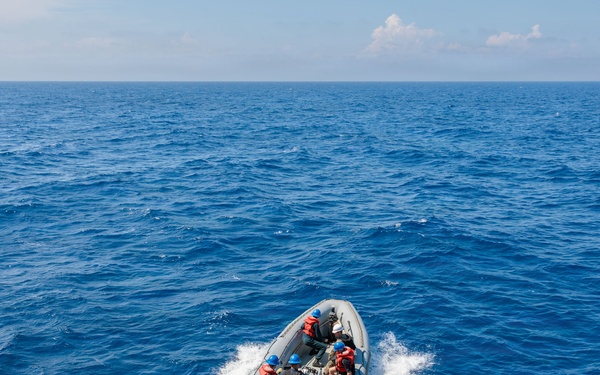 Small Boat Operations aboard USS Gonzalez (DDG 66)