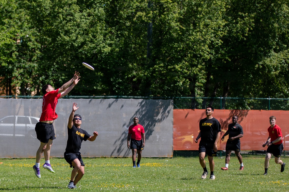 Dragoon Week: 2nd Cavalry Regiment Soldiers compete in ultimate Frisbee during Dragoon Week