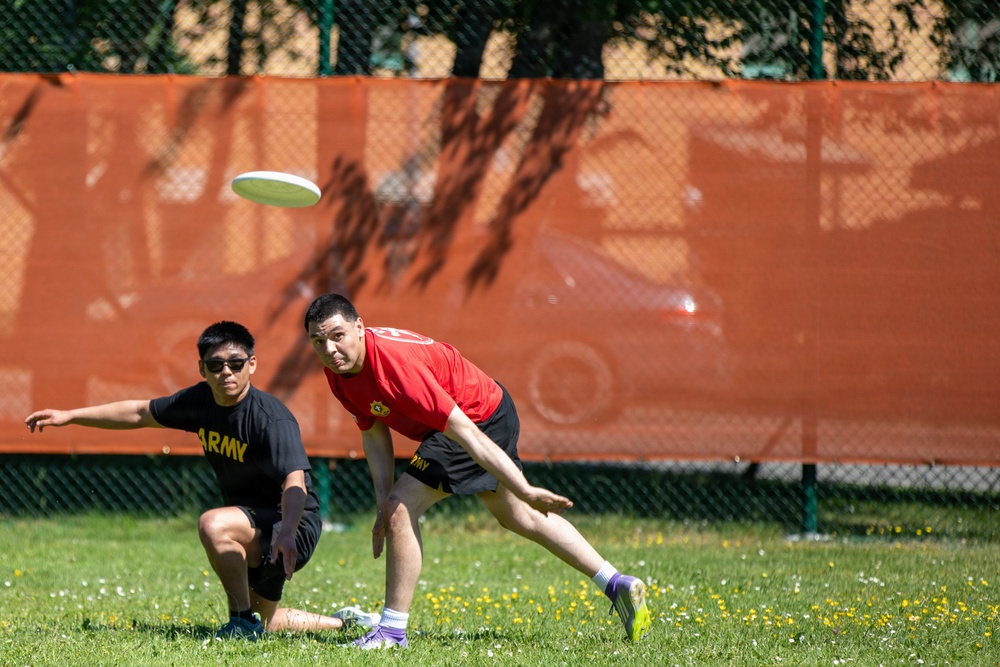 Dragoon Week: 2nd Cavalry Regiment Soldiers compete in ultimate Frisbee during Dragoon Week