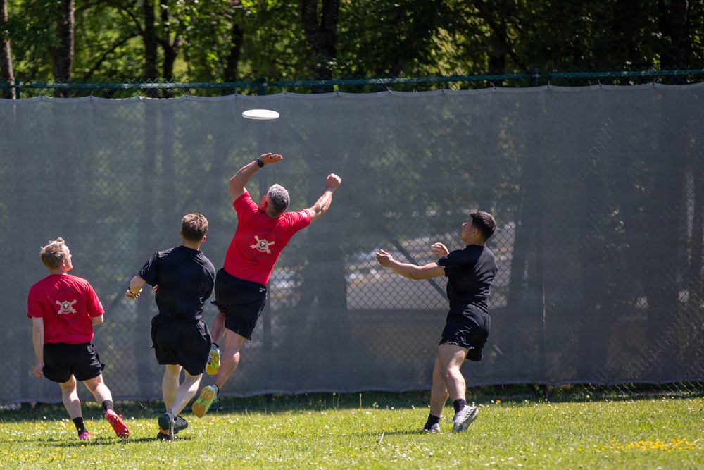 Dragoon Week: 2nd Cavalry Regiment Soldiers compete in ultimate Frisbee during Dragoon Week
