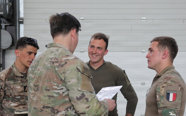 U.S. Army, French soldiers exchange combat lifesaver techniques in Estonia