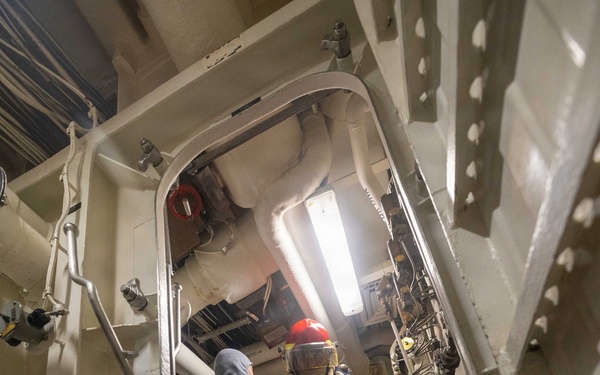 USS Mustin conducts an evening general quarters drill