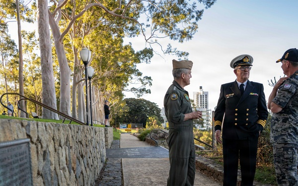 Commander, U.S. Pacific Fleet, visits site of plaque given to Western Australia by CINCPACFLT in May 1982