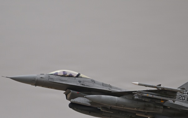F-16 Fighting Falcons Takeoff