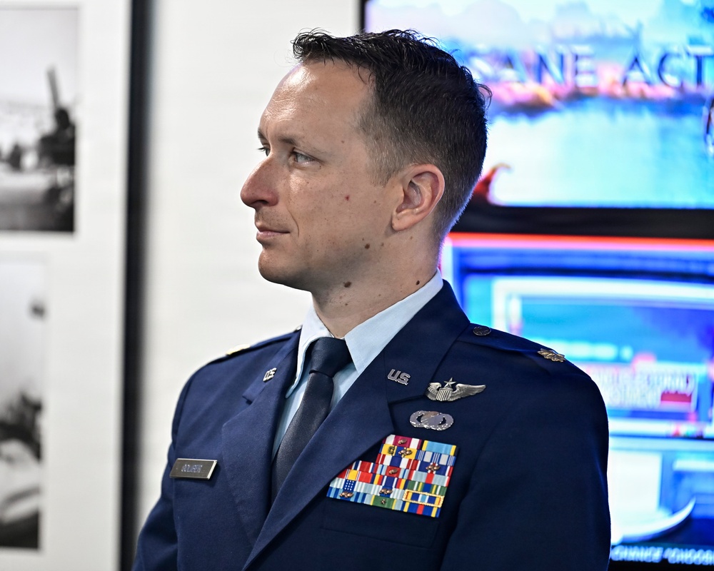 CSAF Wilsbach presents Lance P. Sijan Awards