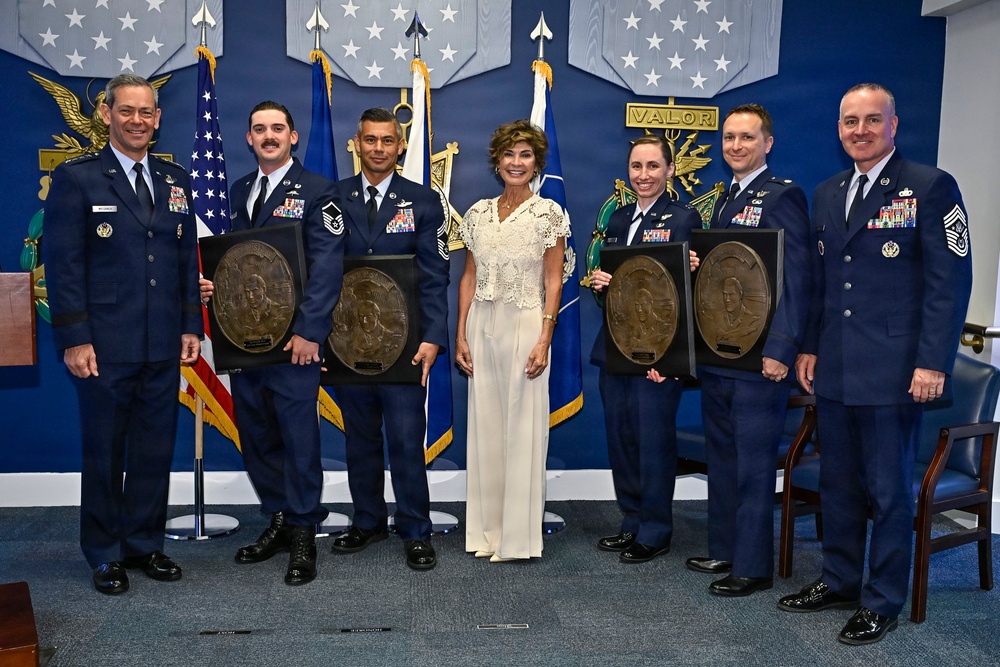 CSAF Wilsbach presents Lance P. Sijan Awards
