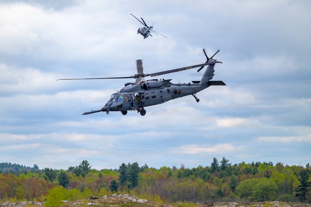 HH-60 Pave Hawks Fly Over Gunnery Range