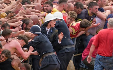Centuries of tradition marching through the heart of Mons