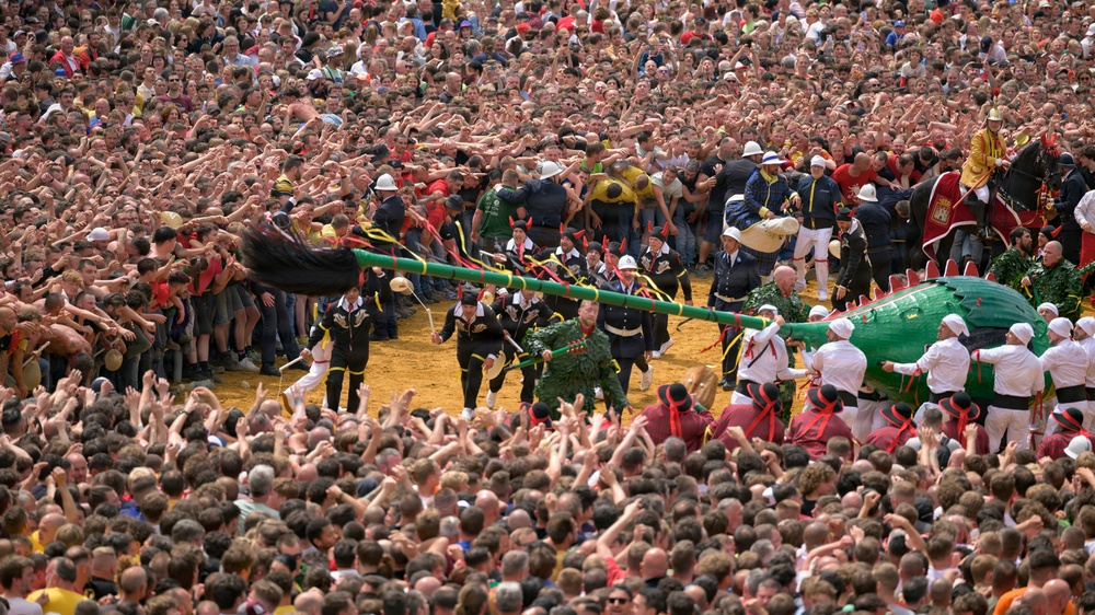Centuries of tradition marching through the heart of Mons