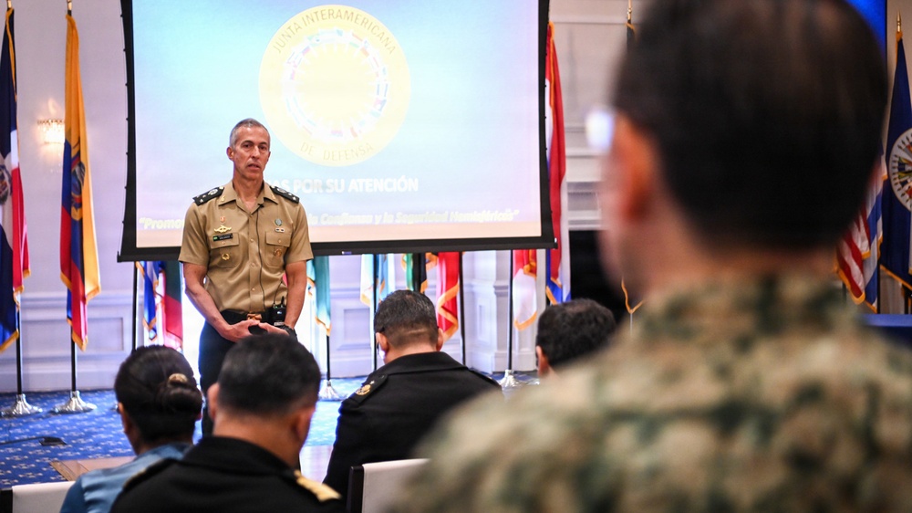 CESNAV Visits IADC for Academic Presentations and Professional Military Education Exchange
