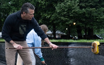 SW washes Vietnam Veterans Memorial